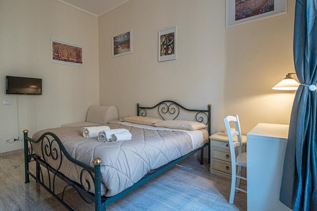 City Center Two-Roomed Flat - Termini/Aquarium Rome Bagian luar foto